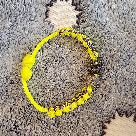 Woman's/child's Paracord Bracelet Lot (Set of 4) - Picture 6 of 12